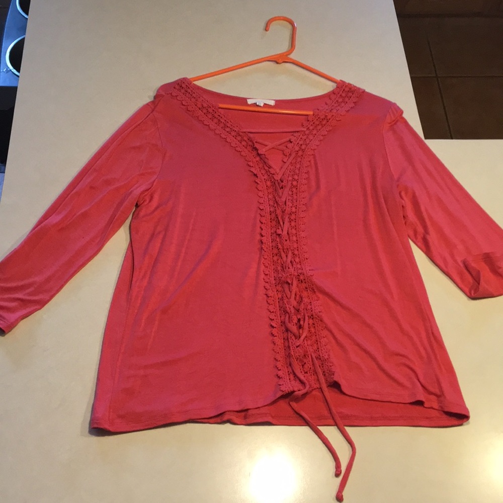 3/4 sleeve shirt